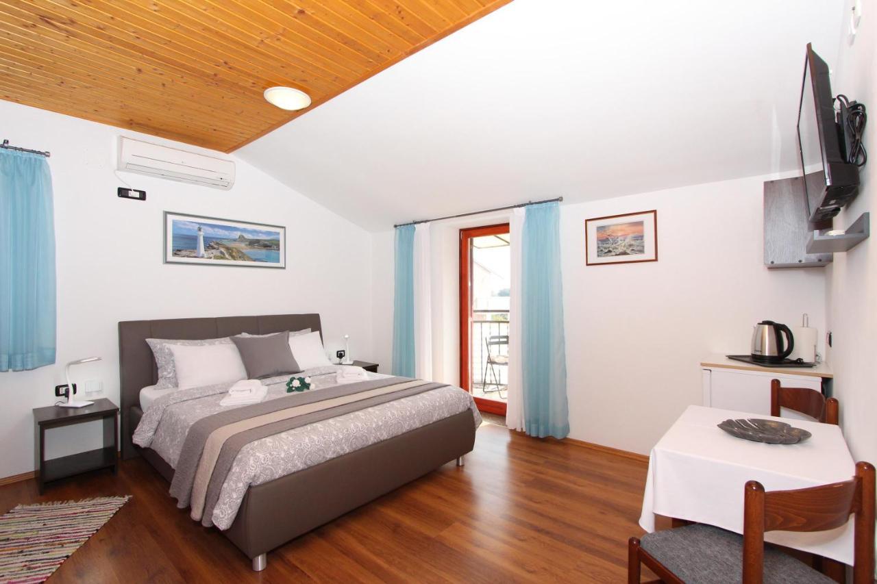Rooms And Apartment Matosevic Ровин Екстериор снимка