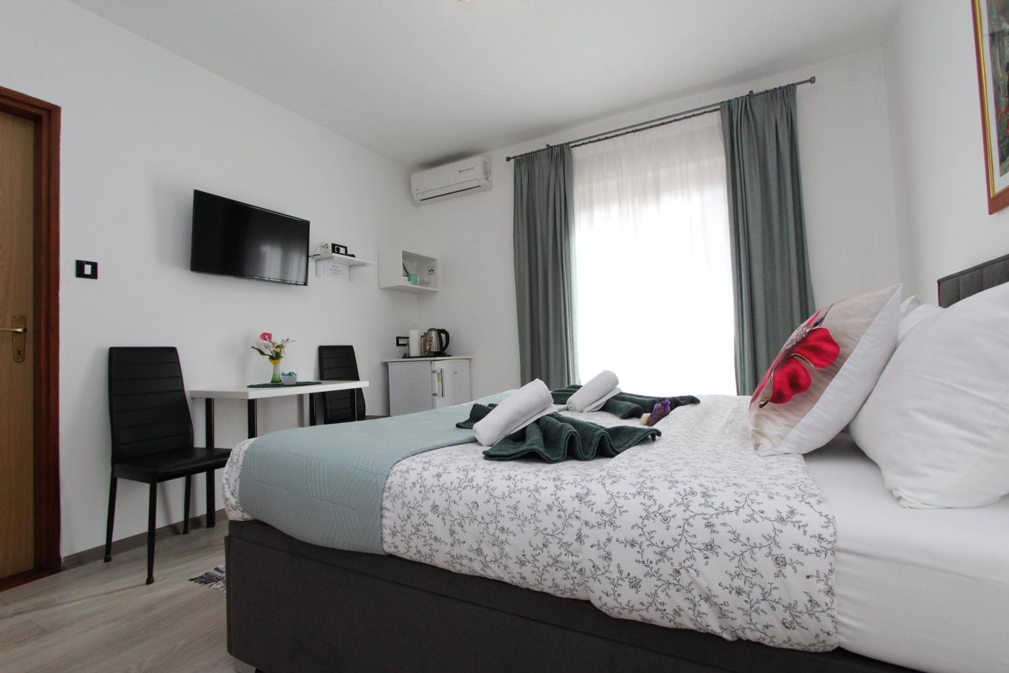 Rooms And Apartment Matosevic Ровин Екстериор снимка