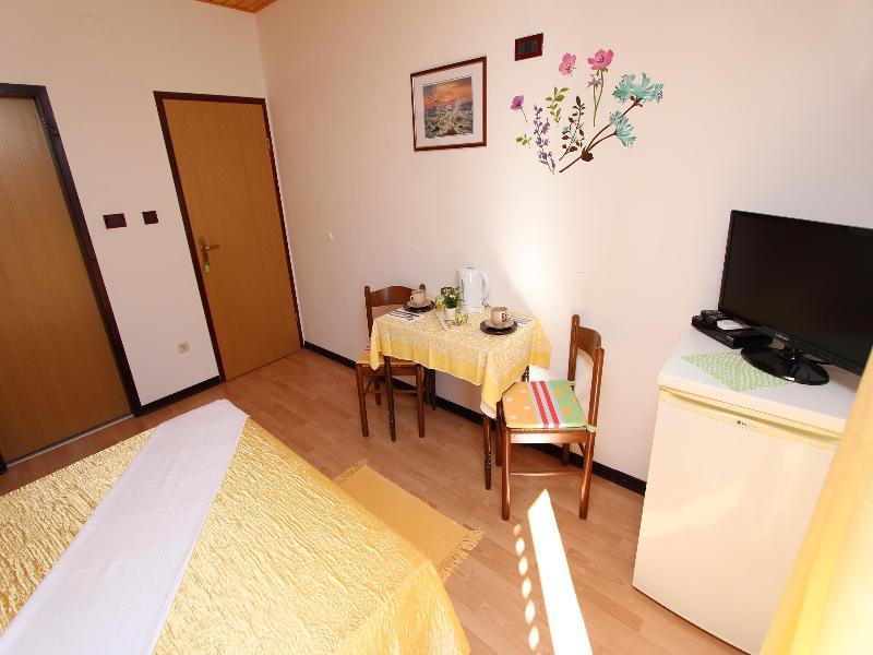 Rooms And Apartment Matosevic Ровин Екстериор снимка