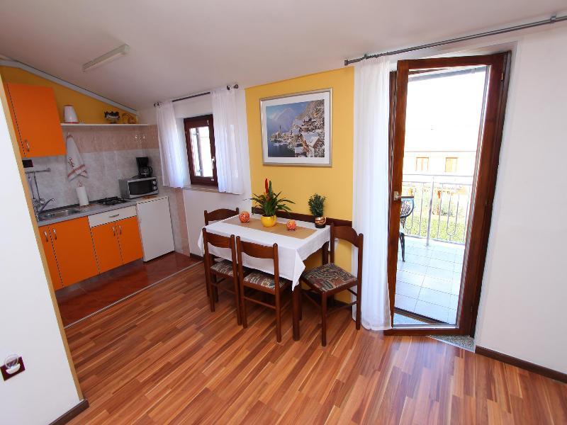 Rooms And Apartment Matosevic Ровин Екстериор снимка