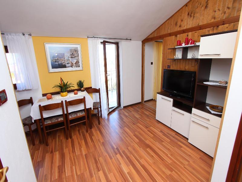 Rooms And Apartment Matosevic Ровин Екстериор снимка