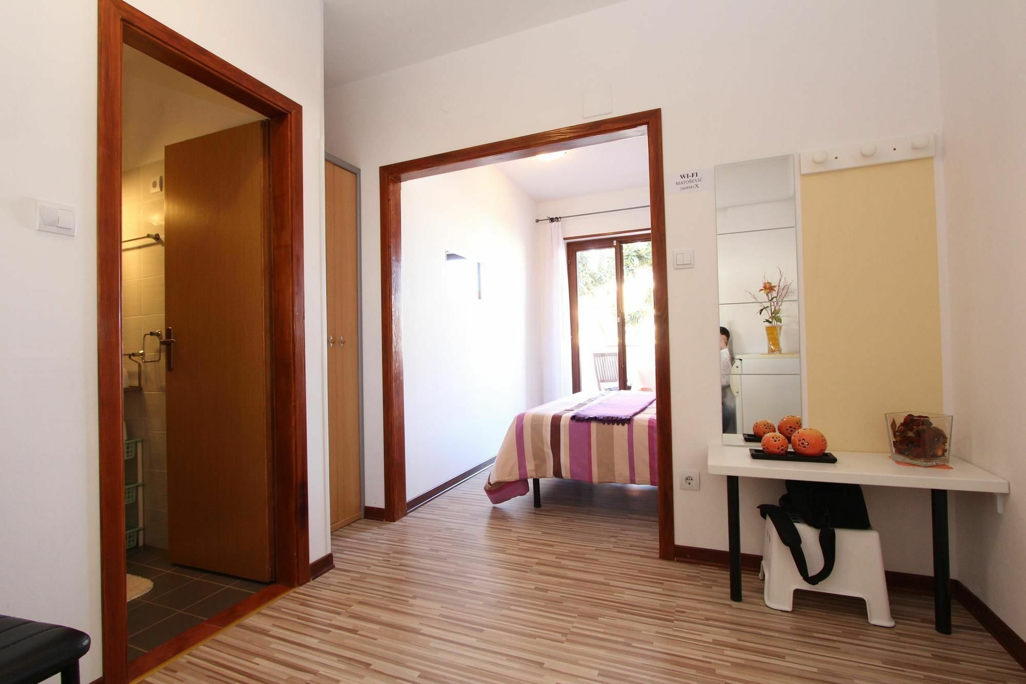 Rooms And Apartment Matosevic Ровин Екстериор снимка